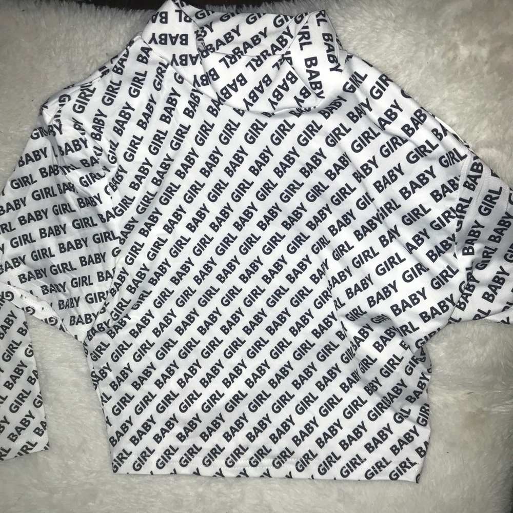 Short Sleeve White and black crop top set